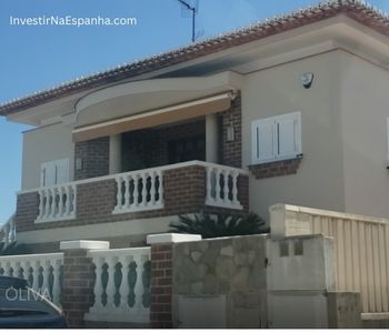 uma casa que esta em venda na Espanha